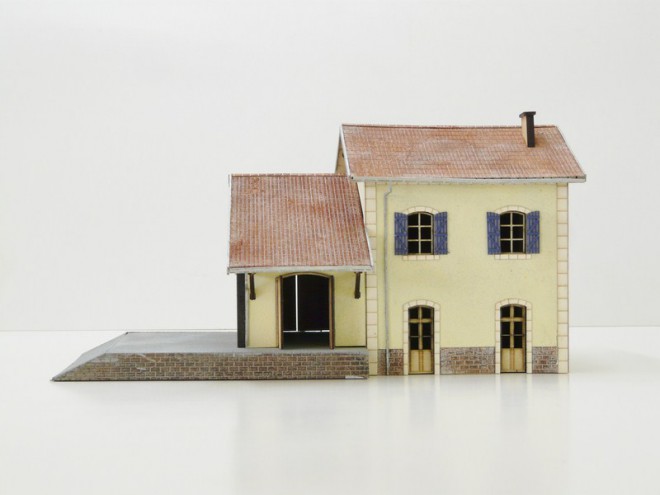 BOIS MODELISME Maquette_gare_ho_maquette_ho_maquette_ho_train_maquette_bois_a_construire_maquette_bois_maquette_carton_maquette_en_bois_15.JPG