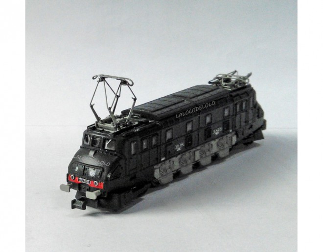 2d2-femme-enceinte-sncf-n-locomodels.jpg