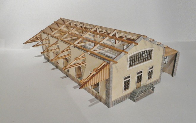 Halle HO, halle marchandises plm, halle marchandise plm ho, halle marchandise ho, halle marchandises, maquette halle, halle pour train, halle 187, halle PLM 5 portes.JPG