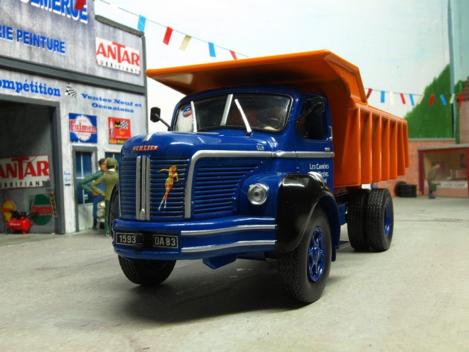 Berliet GLM benne.jpg