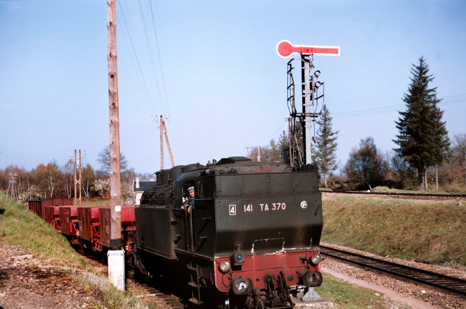 141TA 370 (2).jpg