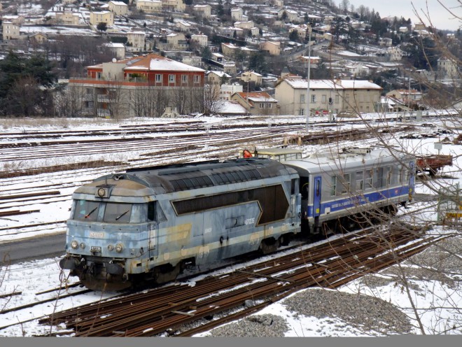 10 02 16 Voiture Mauzin gare du Puy Yves Colombat (2).JPG