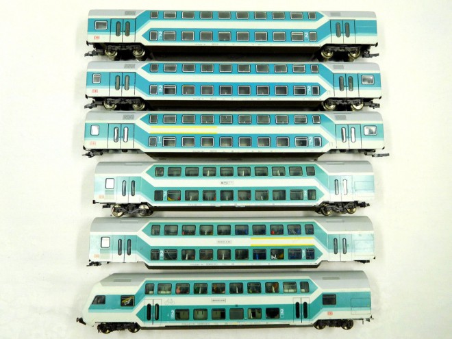 Doppelstockwagen FLM vs SM 02.jpg