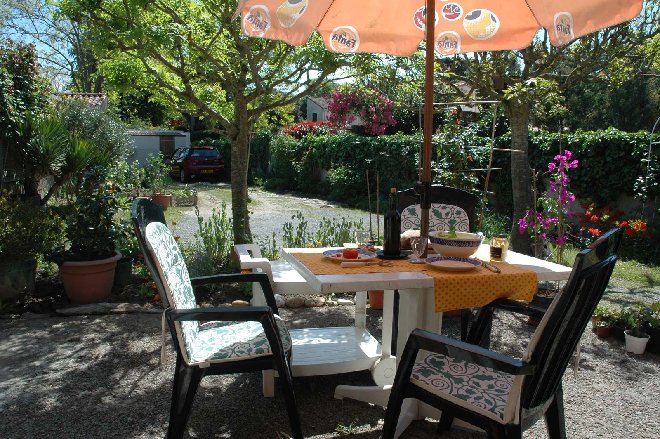 déjeuner_jardin002w.jpg