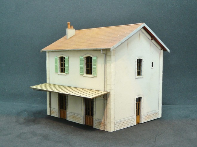 Gare PLM 2 portes, gare ho, gare plm quatrième classe, maquette découpe laser, gare 2 portes ho, Maquette gare ho, maquette ho , maquette ho train, maquette bois, 1.jpg