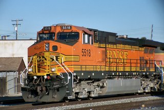 320px-BNSF_C44-9W_5518.jpg