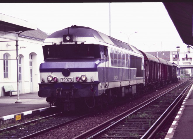 CC 72073 + 67581P Gannat 03-04-2002.jpg