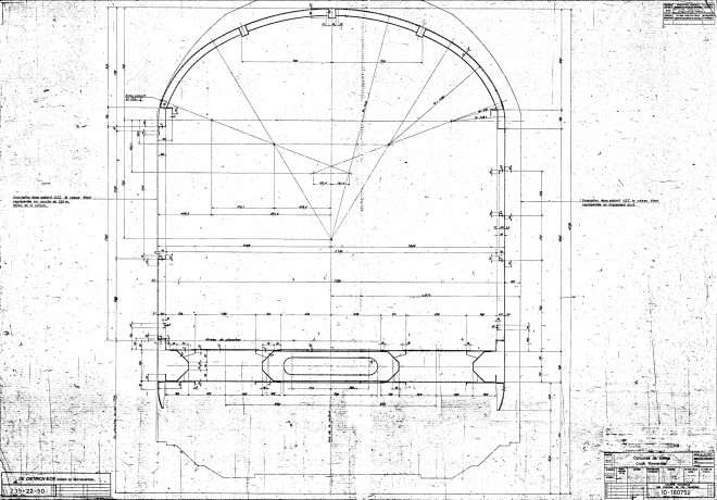 10-180 752 section de caisse.jpg