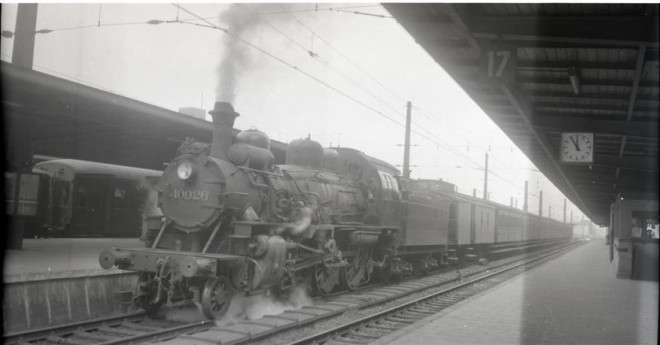 HLv 40.026_13.09.1957 @ Bruxelles-Midi_Joop Quanjer_TW Q0939.jpg