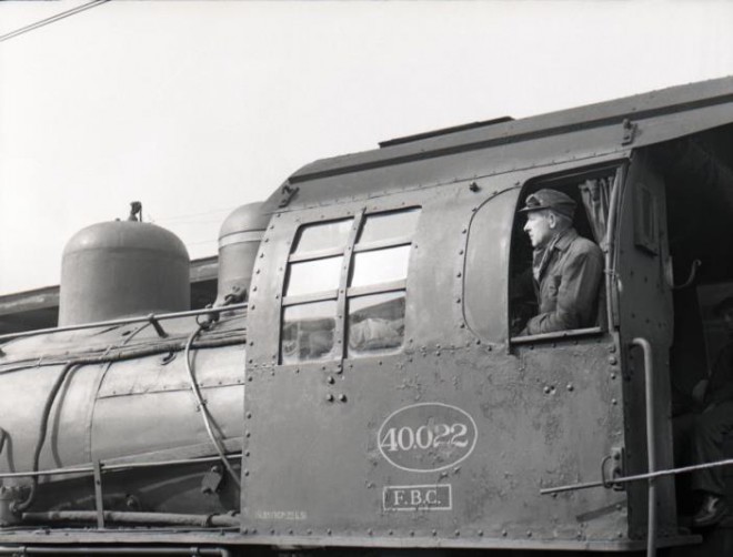 HLv 40.022 & HT 21.012_xx.xx.1957 @ Personnel de la locomotive à vapeur 40.022_TW Z05496b.jpg