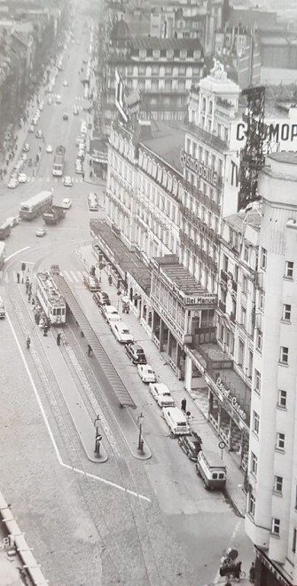 Bruxelles - Place Rogier vers le Boulevard Adolphe Max - avril 1962_Van Ov-FB.jpg