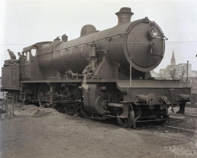 HLv 5058 - type 37 & HT_05.09.1922 @ au dépôt de Bruxelles-Nord_L. Delens_TW Q0066.jpg