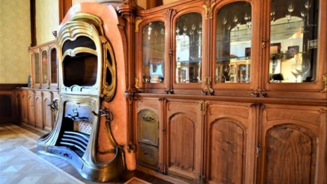 Bruxelles - Une cheminée Art nouveau. - © Jacques Bonnivers..jpg