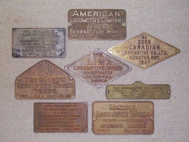 Plaques-de_-constructeurs-de-141-R.jpg