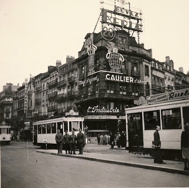 Bruxelles - place de la Bourse av. 1942.jpg