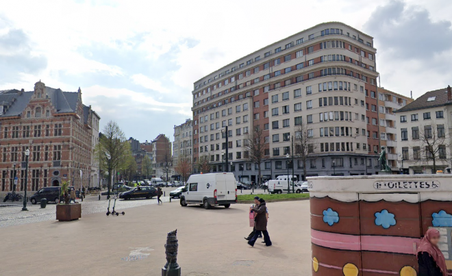 Bruxelles - Construction de l'immeuble au marché aux Porcs_GoogleMaps2019.PNG