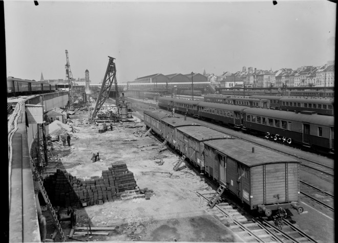 Bruxelles - 02.05.1940 - gare du Midi en construction_Roland Coppens FB Vx Bxl.jpg