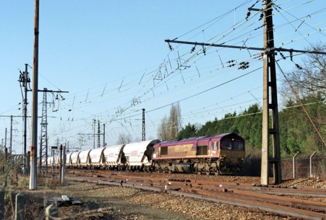 ECR66045Lac24121.jpg