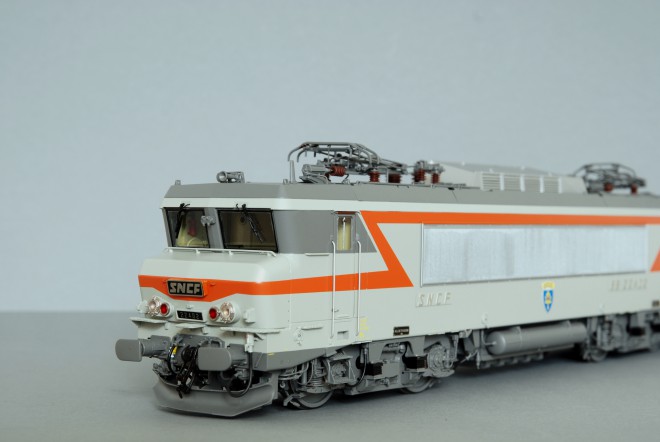 BB22402-04.jpg