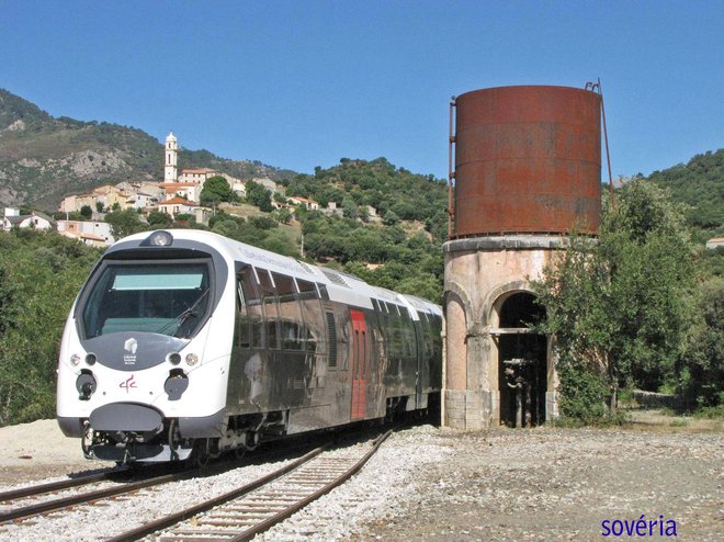 AMG 800 gare de soveria 01.jpg