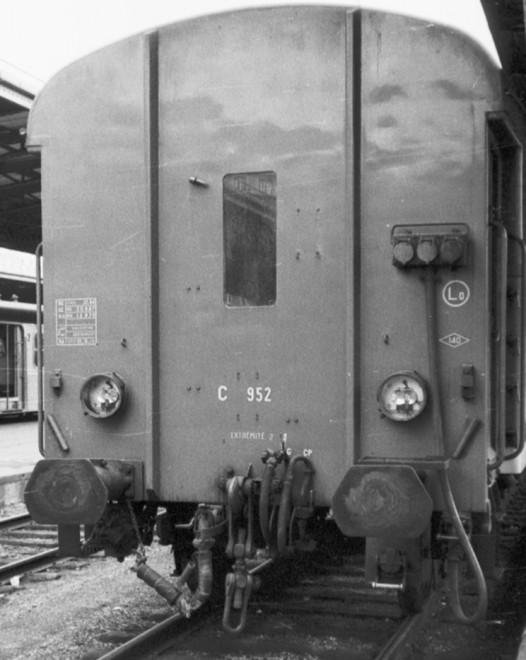 34 - C 952 1300kg à PE (bout).jpg