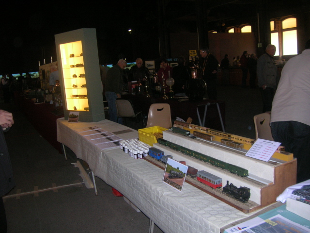 stand 1.jpg