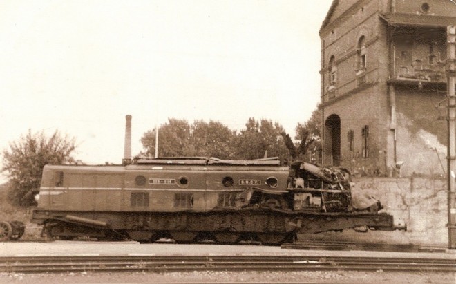 2d2 9114.jpg