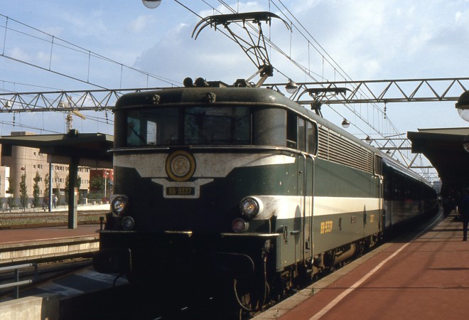 BB 9337 Lyon Part Dieu 07-1987-0430.jpg