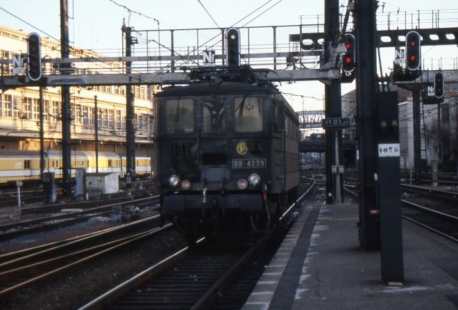 BB 4239 Paris Gare D'Austerlitz 29-01-1990-3037.jpg