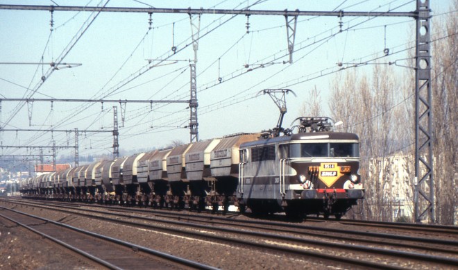 BB 9514 Couzon Mt D'or 02-1990-3172.jpg