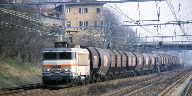 BB 7417 Couzon Mt D'or 05-04-1996-11789.jpg