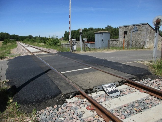 (38) PN 70 Chambourg sur Indre (direction Tours).jpg