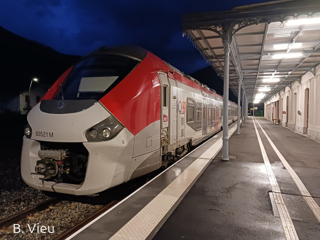 Luchon nuit quai.jpg