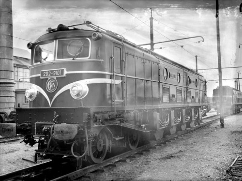 2D2 9101brw.jpg