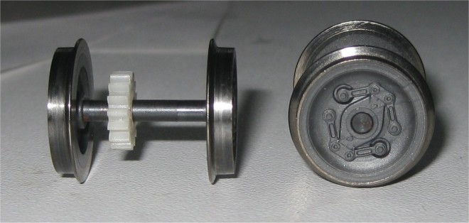 Rivarossi essieux CC 7100 01.jpg