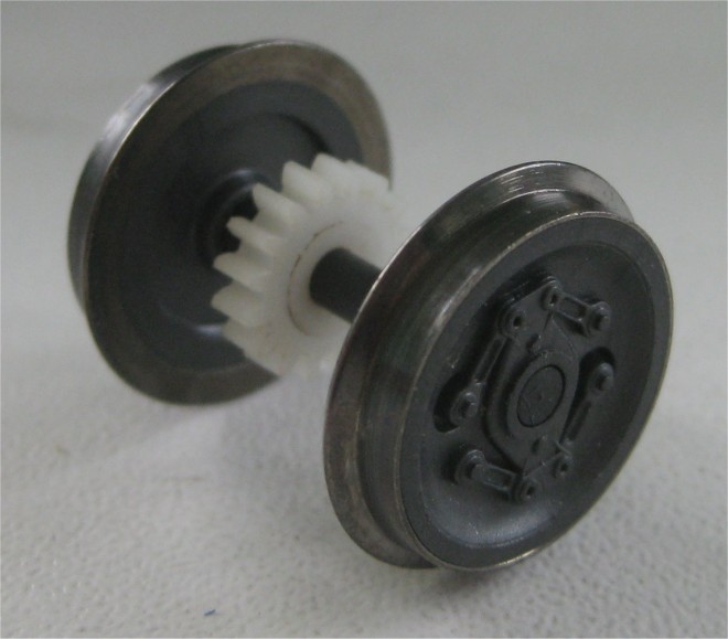 Rivarossi essieux CC 7100 02.jpg