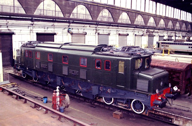 2D2-5525-(2)rw.jpg