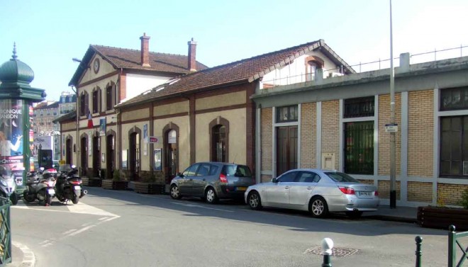 E-Gare de Bécon les Bruyères.JPG