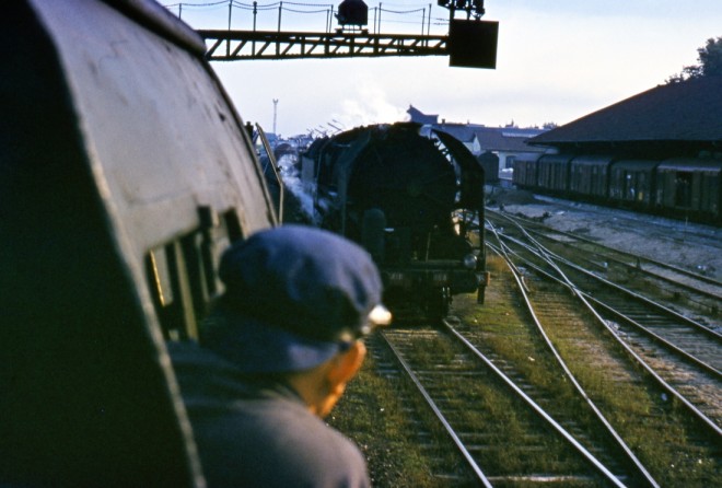 007 Moulins - 1968.09 - Croisement avec la 141 R 864 - Cl.-B. Rossinelli.jpg