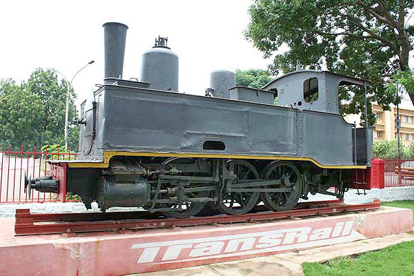 vap 030T Pinguely 143 (1902) - ex n° 14 du Morbihan - Bamako 10-09-2010.jpg