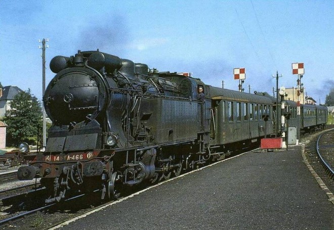 141 TA 466 N°2305 LE MONT DORE-PARIS a EYGURANDE.jpg