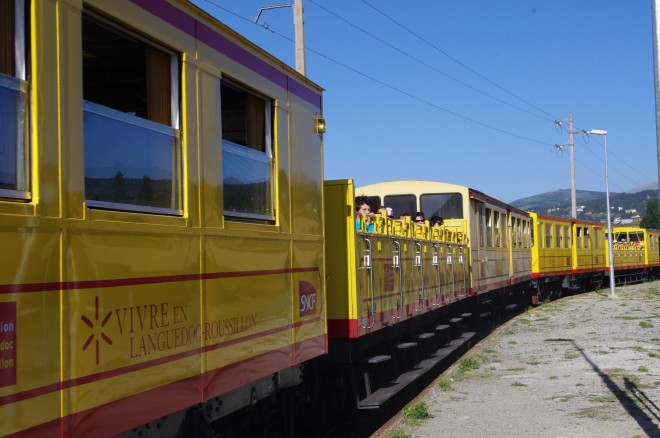 train jaune2.JPG