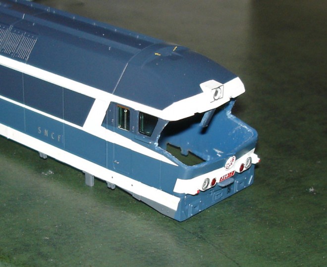 CC72000-18 decoupe nez.jpg