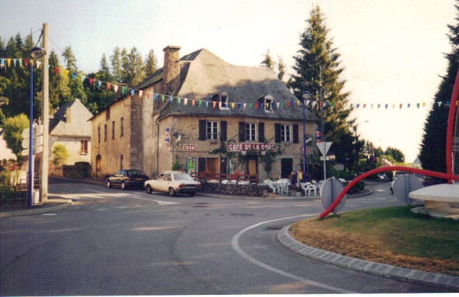 café de la gare Neuvic.jpg
