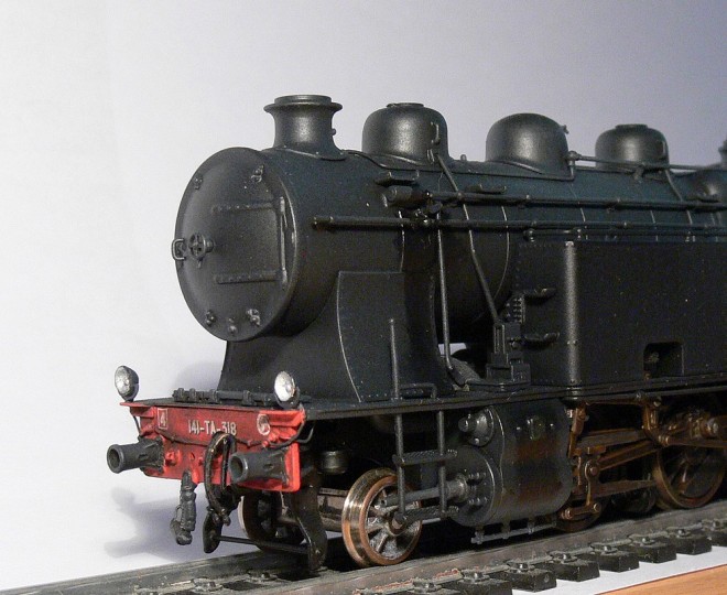 141 TA 318 b.jpg