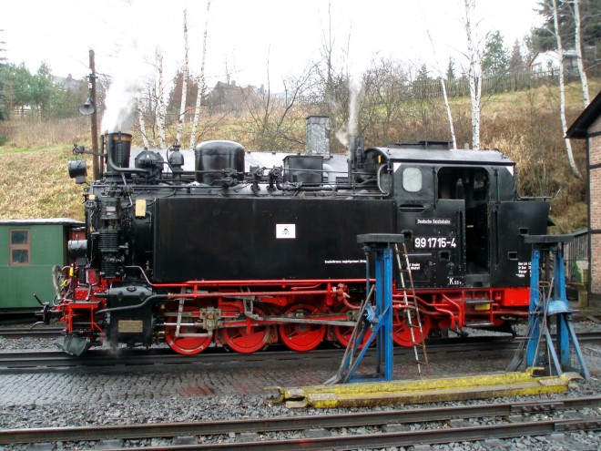 BR 99 715 - Jöstadt-Pressnitztal 2006.JPG