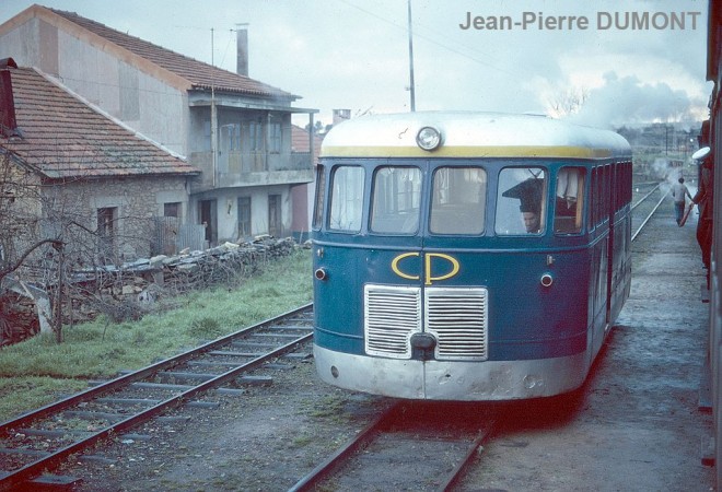 77-03-313portug-moncorvo-duas-igrejas.jpg