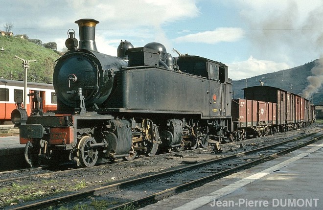 77-03-622portug-regua.jpg