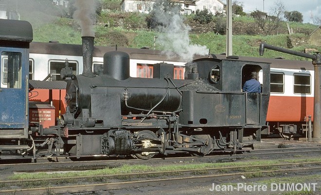 77-03-625portug-regua.jpg
