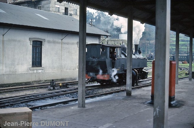 77-03-734portug-livracao.jpg